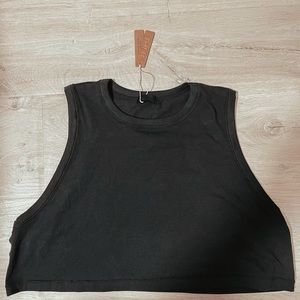 SKIMS Boyfriend Crop Tank Size M - NEW